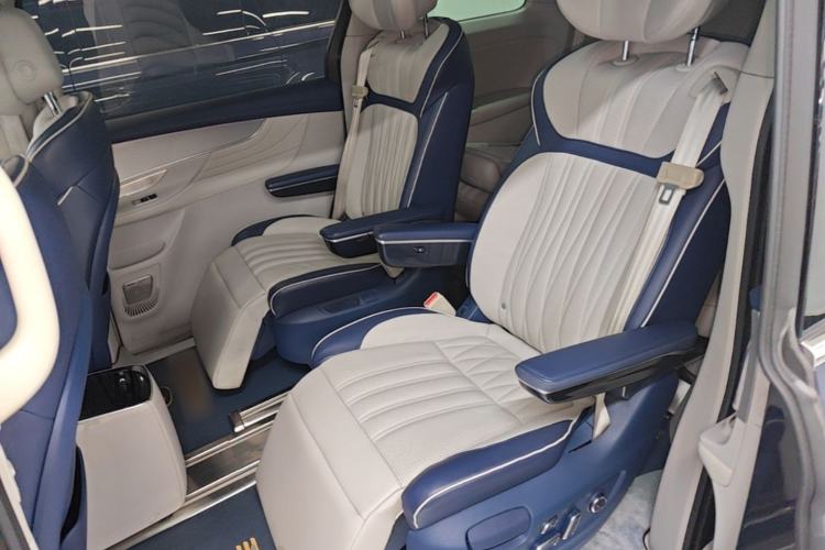 Used Roewe iMAX8 2021 400TGI Supreme Series Prestige Edition Left Rear Seat