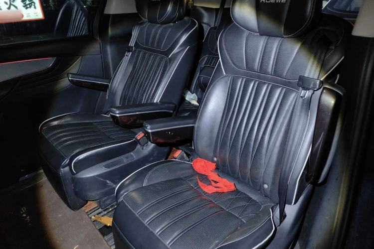 Used Roewe iMAX8 2021 400TGI Supreme Series Prestige Edition Left Rear Seat