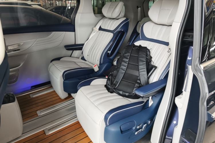 Used Roewe iMAX8 2021 400TGI Supreme Series Ultimate Edition Left Rear Seat