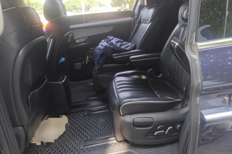 Used Roewe iMAX8 2021 400TGI Supreme Series Prestige Edition Left Rear Seat