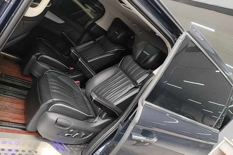 Used Roewe iMAX8 2021 400TGI Supreme Series Prestige Edition Left Rear Seat