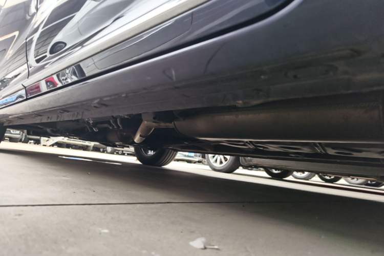 Used Roewe iMAX8 2021 400TGI Supreme Series Ultimate Edition Left Side Sill