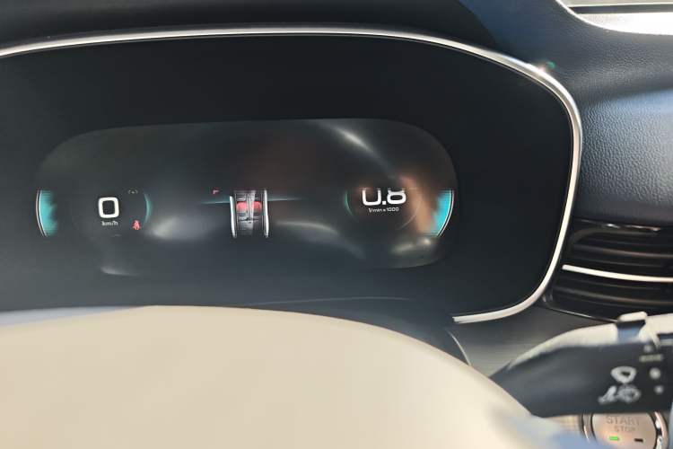 Used Roewe iMAX8 2021 400TGI Supreme Series Ultimate Edition Odometer Close Up