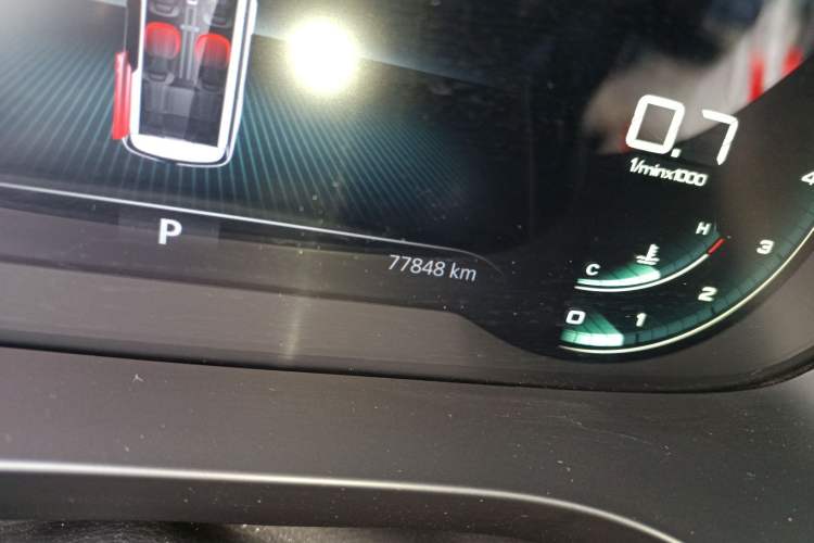 Used Roewe iMAX8 2021 400TGI Supreme Series Prestige Edition Odometer Close Up