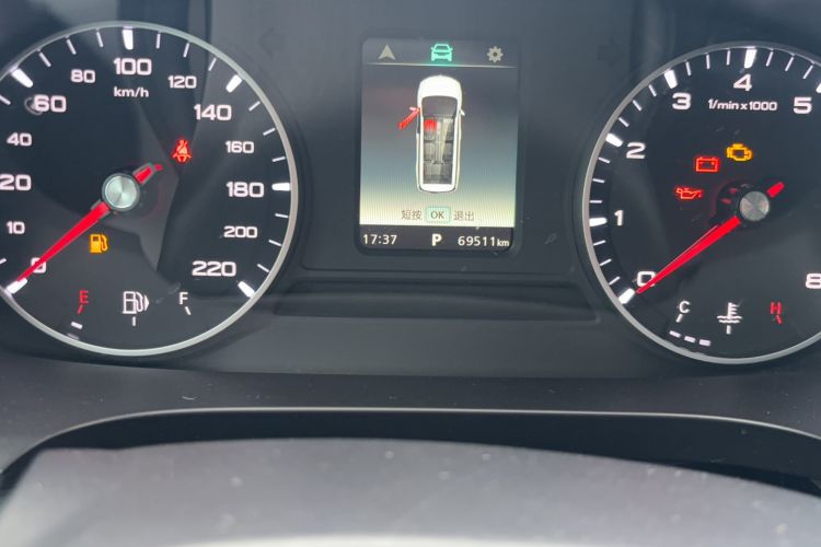 Used Roewe iMAX8 2021 Model 400TGI Exclusive Version for Key Accounts Odometer Close Up