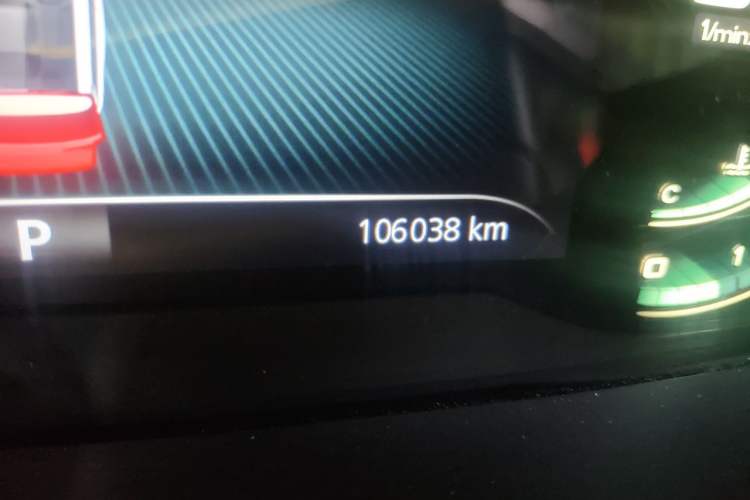 Used Roewe iMAX8 2021 400TGI Supreme Series Prestige Edition Odometer Close Up