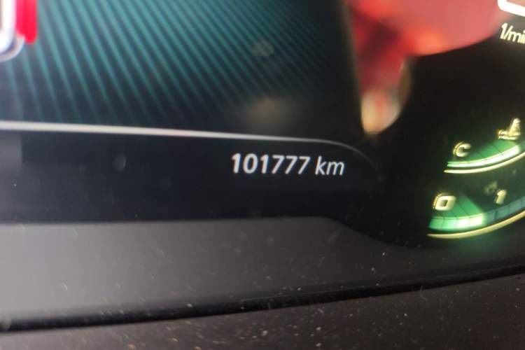 Used Roewe iMAX8 2021 400TGI Supreme Series Ultimate Edition Odometer Close Up