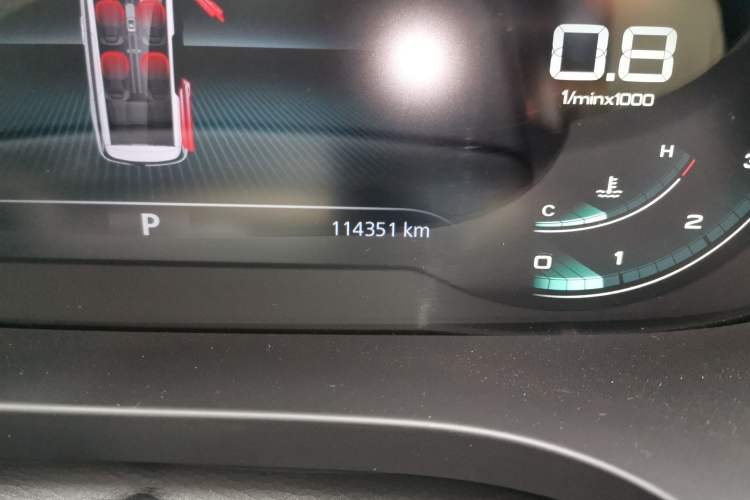 Used Roewe iMAX8 2021 400TGI Supreme Series Prestige Edition Odometer Close Up
