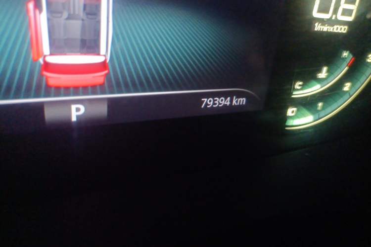 Used Roewe iMAX8 2021 400TGI Supreme Series Prestige Edition Odometer Close Up