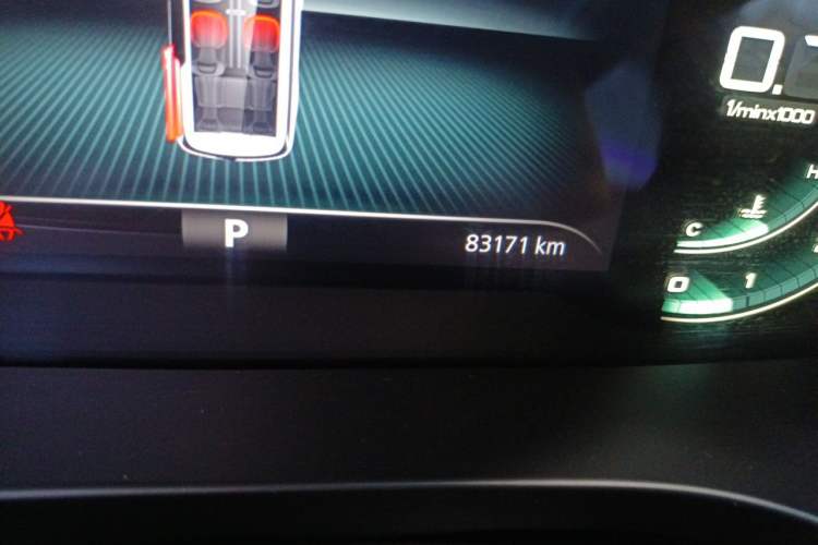 Used Roewe iMAX8 2021 400TGI Supreme Series Prestige Edition Odometer Close Up