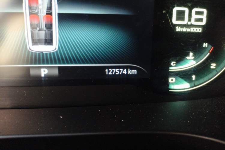 Used Roewe iMAX8 2021 400TGI Supreme Series Prestige Edition Odometer Close Up