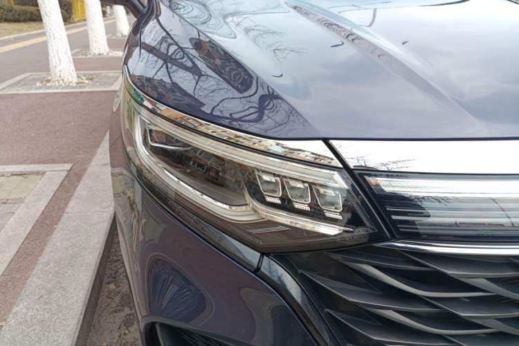 Used Roewe iMAX8 2021 400TGI Supreme Series Prestige Edition Right Front Headlight