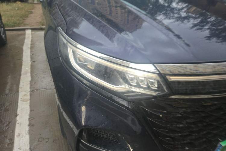 Used Roewe iMAX8 2021 400TGI Supreme Series Prestige Edition Right Front Headlight
