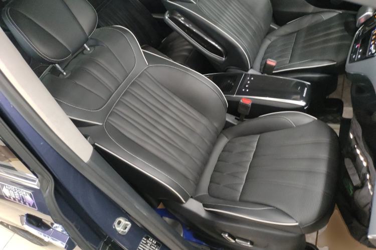 Used Roewe iMAX8 2021 400TGI Supreme Series Ultimate Edition Right Front Seat