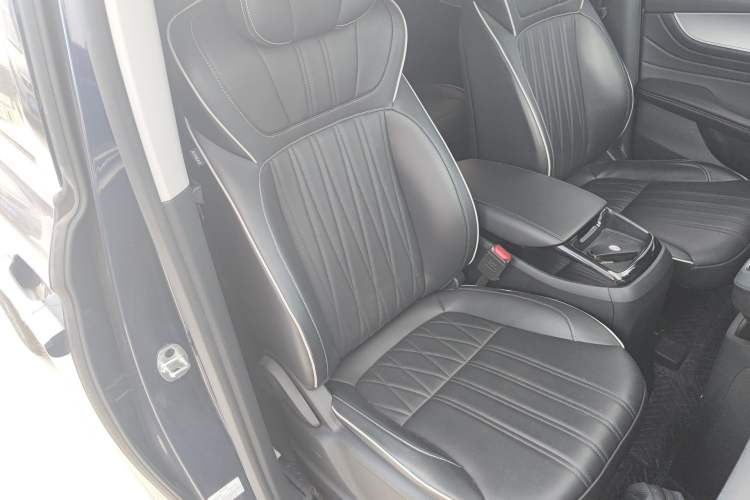Used Roewe iMAX8 2021 400TGI Flagship Edition Right Front Seat