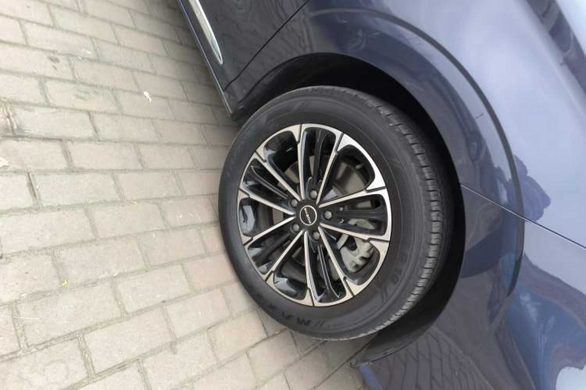 Used Roewe iMAX8 2021 400TGI Supreme Series Prestige Edition Right Front Wheel Hub