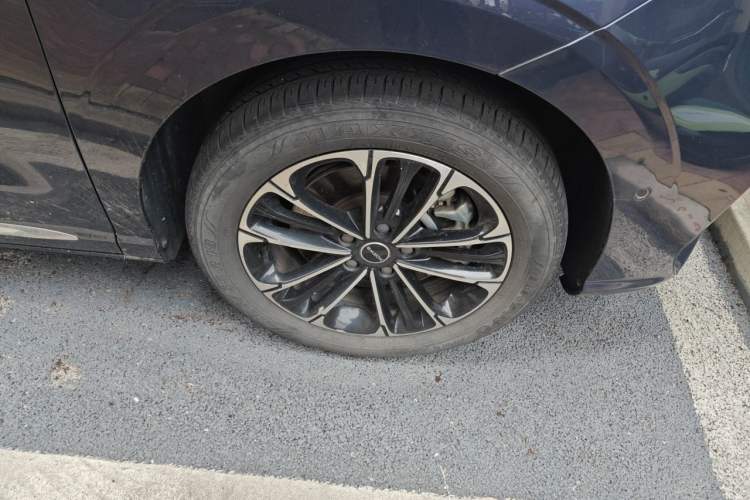 Used Roewe iMAX8 2021 400TGI Supreme Series Ultimate Edition Right Front Wheel Hub