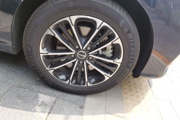 Used Roewe iMAX8 2021 400TGI Supreme Series Prestige Edition Right Front Wheel Hub
