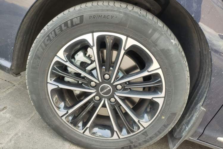 Used Roewe iMAX8 2021 400TGI Supreme Series Prestige Edition Right Front Wheel Hub