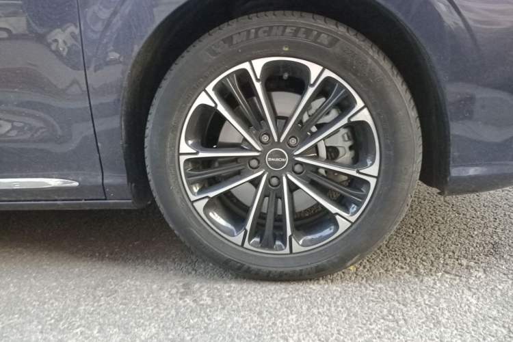 Used Roewe iMAX8 2021 400TGI Supreme Series Prestige Edition Right Front Wheel Hub