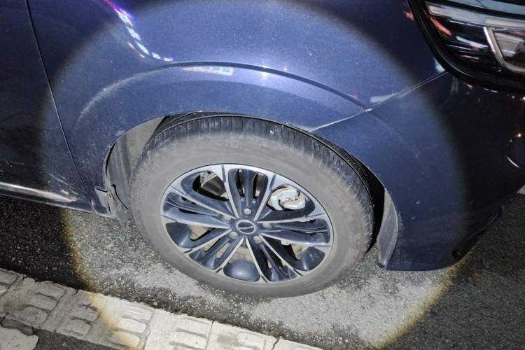 Used Roewe iMAX8 2021 400TGI Supreme Series Prestige Edition Right Front Wheel Hub