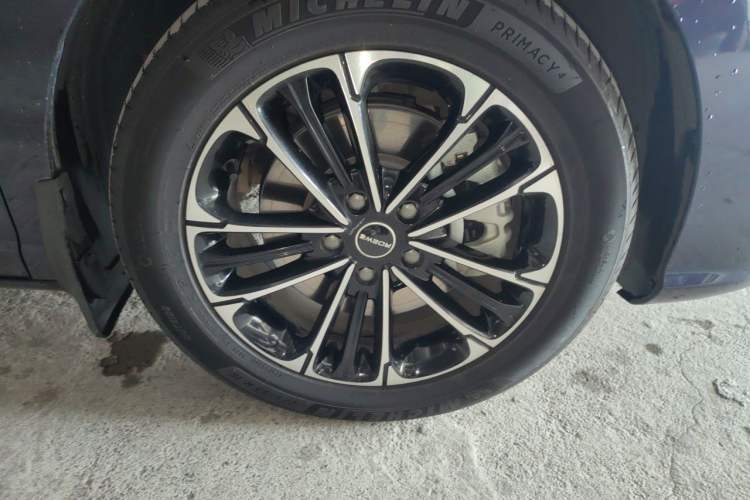 Used Roewe iMAX8 2021 400TGI Supreme Series Prestige Edition Right Front Wheel Hub