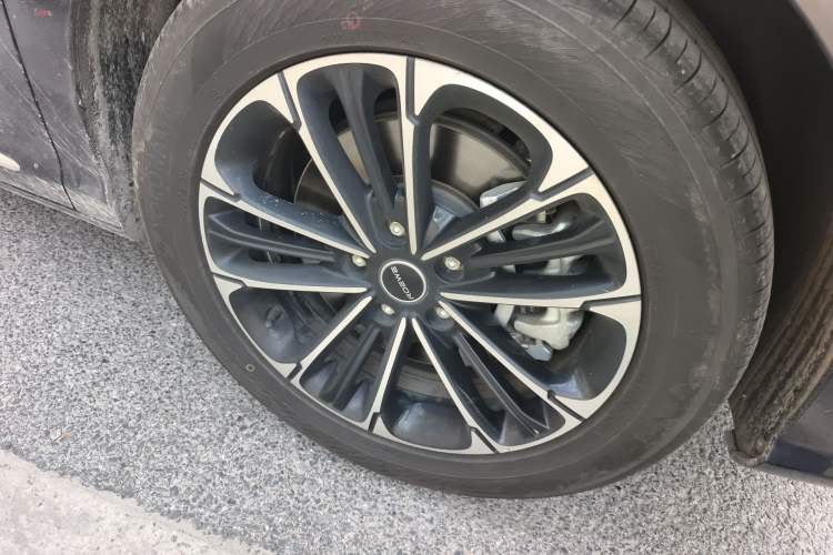 Used Roewe iMAX8 2021 400TGI Supreme Series Prestige Edition Right Front Wheel Hub