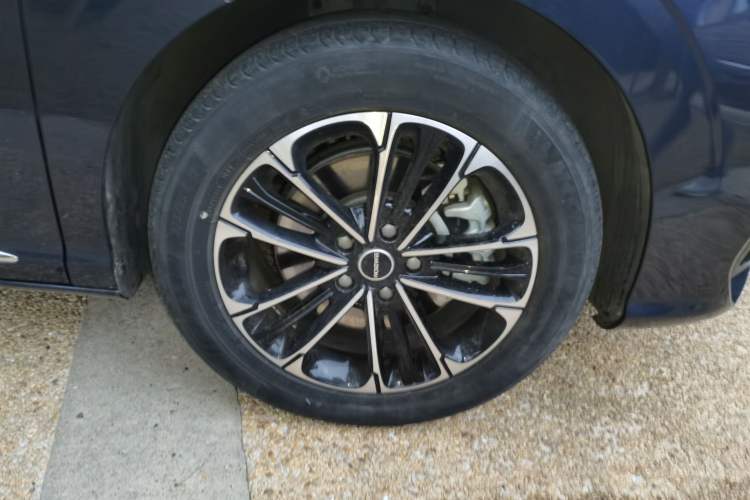 Used Roewe iMAX8 2021 400TGI Supreme Series Prestige Edition Right Front Wheel Hub