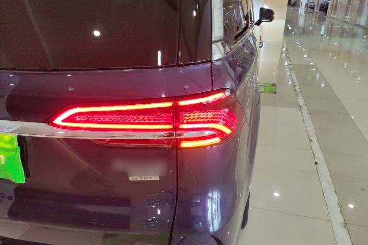 Used Roewe iMAX8 2021 400TGI Supreme Series Prestige Edition Right Rear Taillight