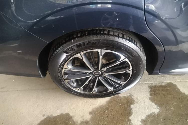 Used Roewe iMAX8 2021 400TGI Supreme Series Prestige Edition Right Rear Wheel Hub
