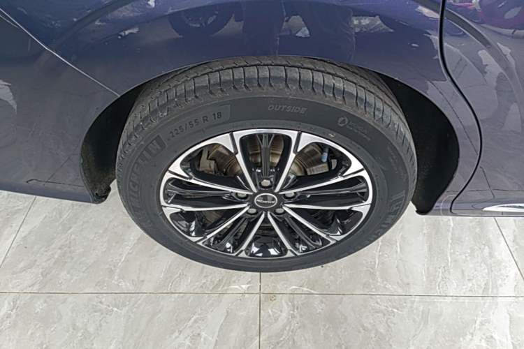Used Roewe iMAX8 2021 400TGI Supreme Series Ultimate Edition Right Rear Wheel Hub