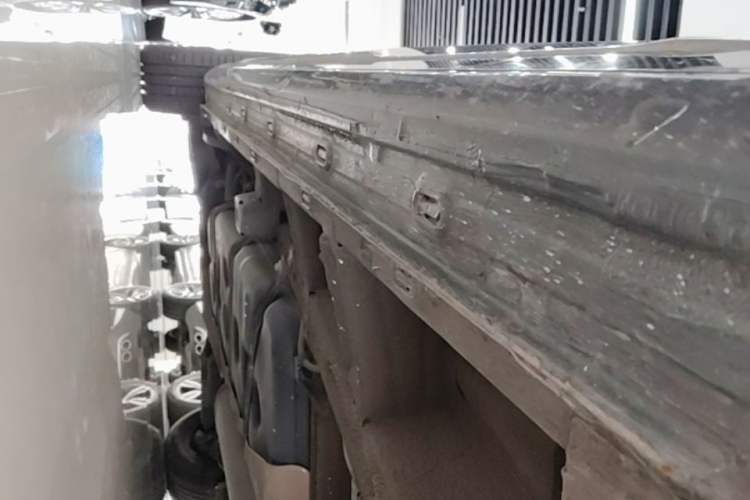 Used Roewe iMAX8 2021 400TGI Supreme Series Prestige Edition Right Side Sill