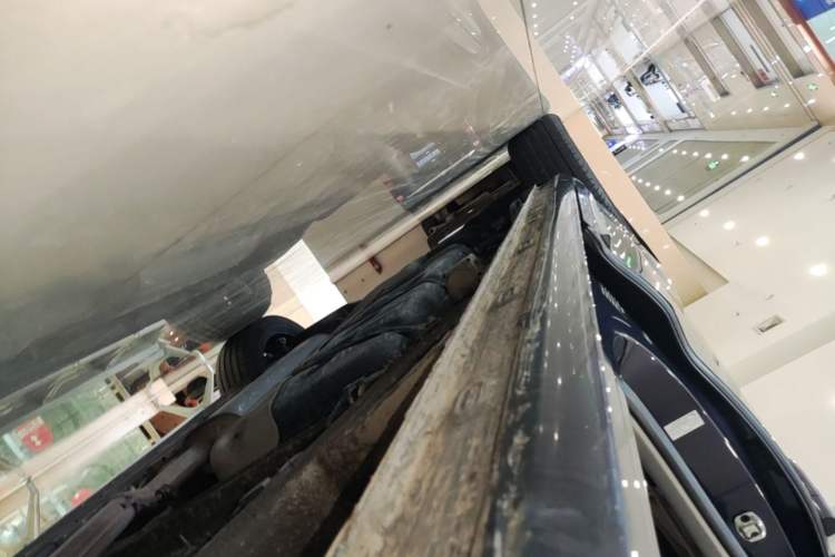 Used Roewe iMAX8 2021 400TGI Supreme Series Prestige Edition Right Side Sill