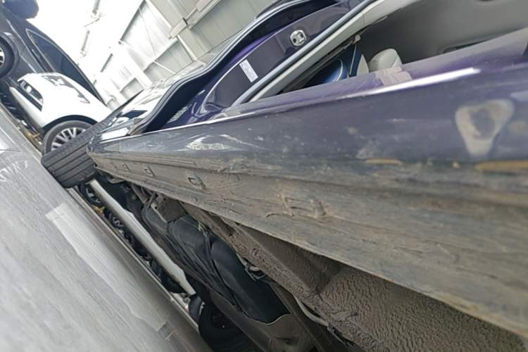 Used Roewe iMAX8 2021 400TGI Supreme Series Ultimate Edition Right Side Sill