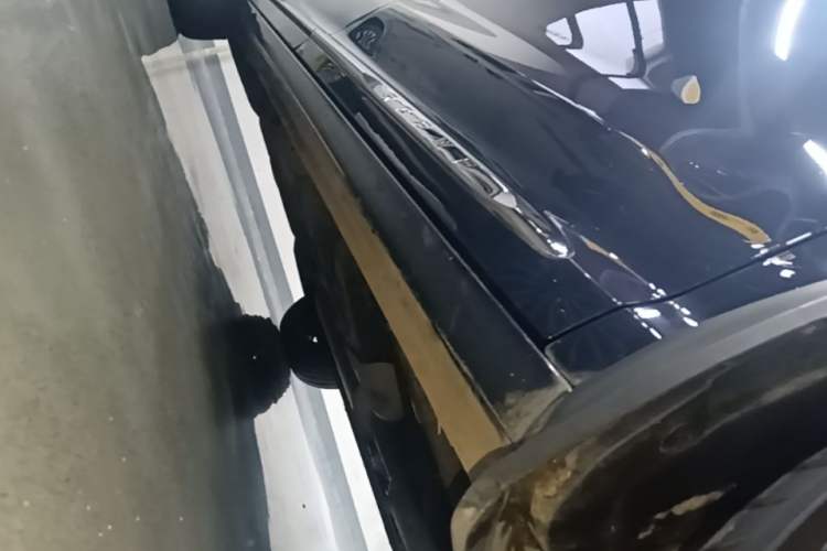 Used Roewe iMAX8 2021 400TGI Supreme Series Prestige Edition Right Side Sill