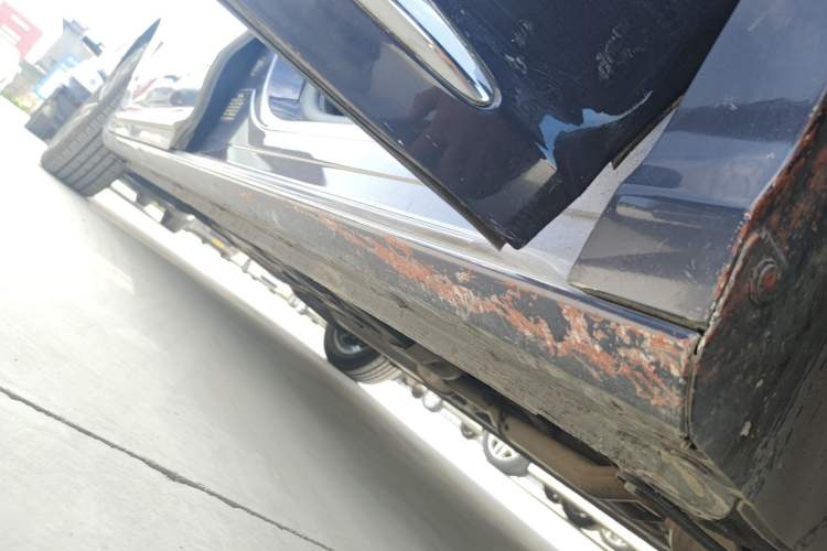 Used Roewe iMAX8 2021 400TGI Flagship Edition Right Side Sill