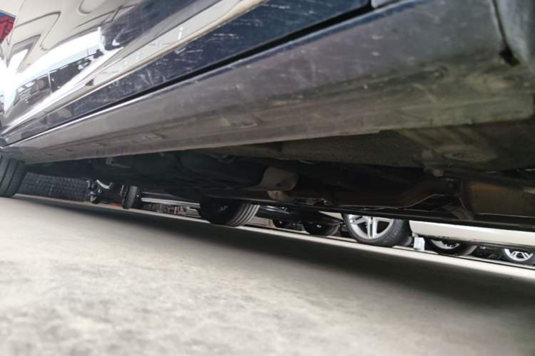 Used Roewe iMAX8 2021 400TGI Supreme Series Ultimate Edition Right Side Sill