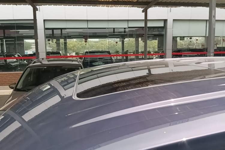 Used Roewe iMAX8 2021 400TGI Supreme Series Ultimate Edition Roof