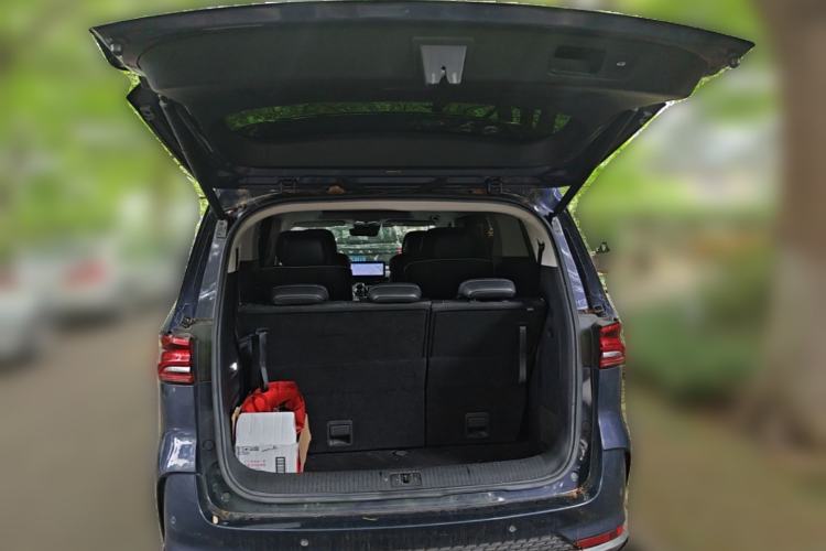 Used Roewe iMAX8 2021 400TGI Supreme Series Prestige Edition Trunk