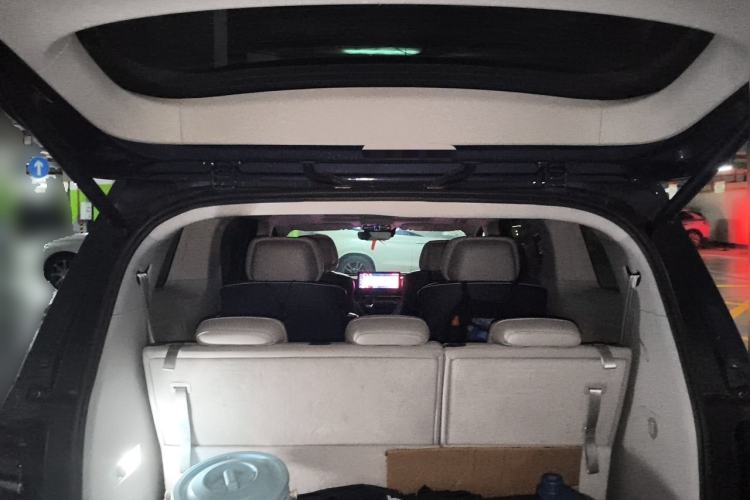 Used Roewe iMAX8 2021 400TGI Supreme Series Prestige Edition Trunk