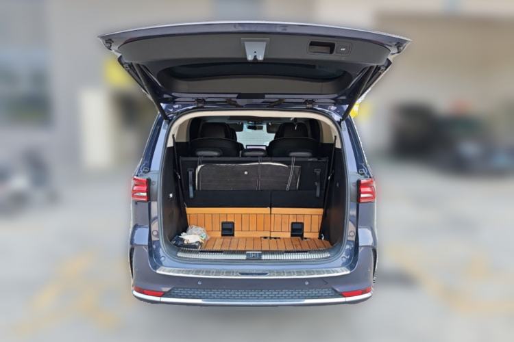 Used Roewe iMAX8 2021 400TGI Supreme Series Lu Zun Edition Trunk