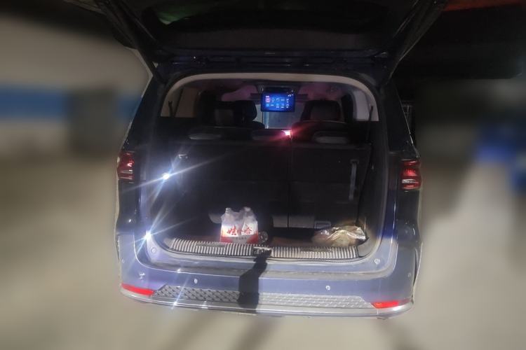 Used Roewe iMAX8 2021 400TGI Supreme Series Lu Zun Edition Trunk