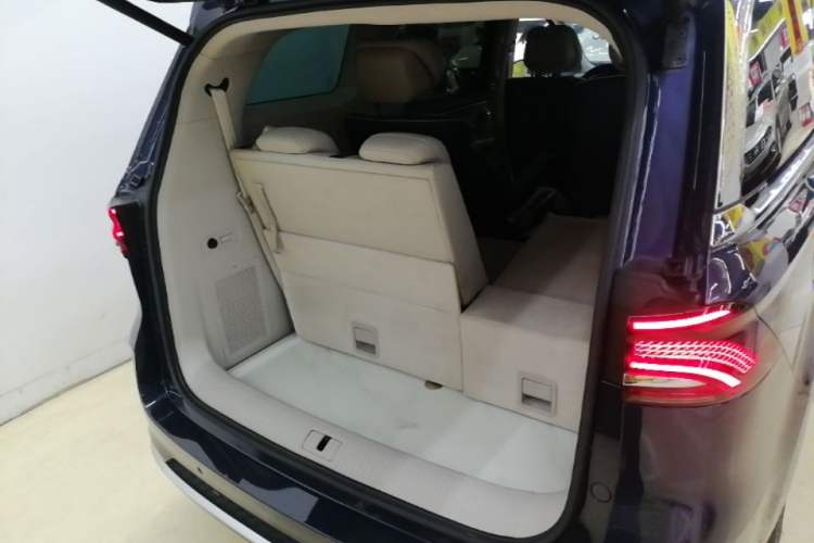 Used Roewe iMAX8 2021 400TGI Supreme Series Prestige Edition Trunk