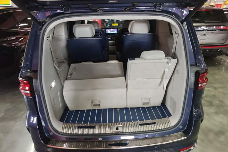 Used Roewe iMAX8 2021 400TGI Supreme Series Ultimate Edition Trunk