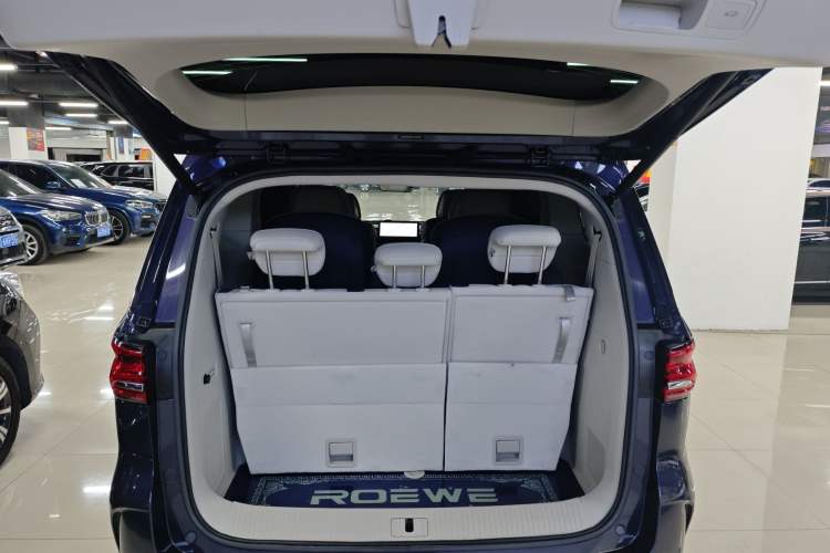 Used Roewe iMAX8 2021 400TGI Supreme Series Ultimate Edition Trunk