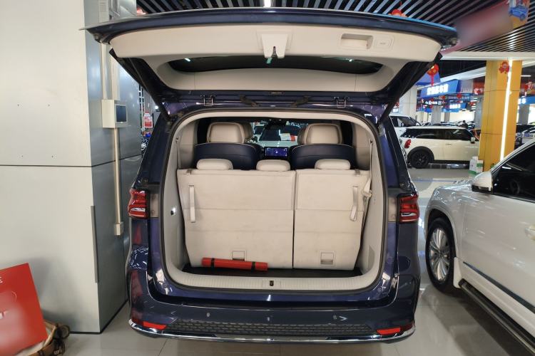 Used Roewe iMAX8 2021 400TGI Supreme Series Prestige Edition Trunk