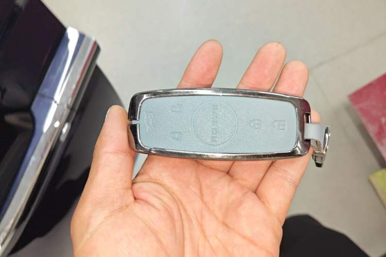 Used Roewe iMAX8 2021 400TGI Supreme Series Prestige Edition Vehicle Key