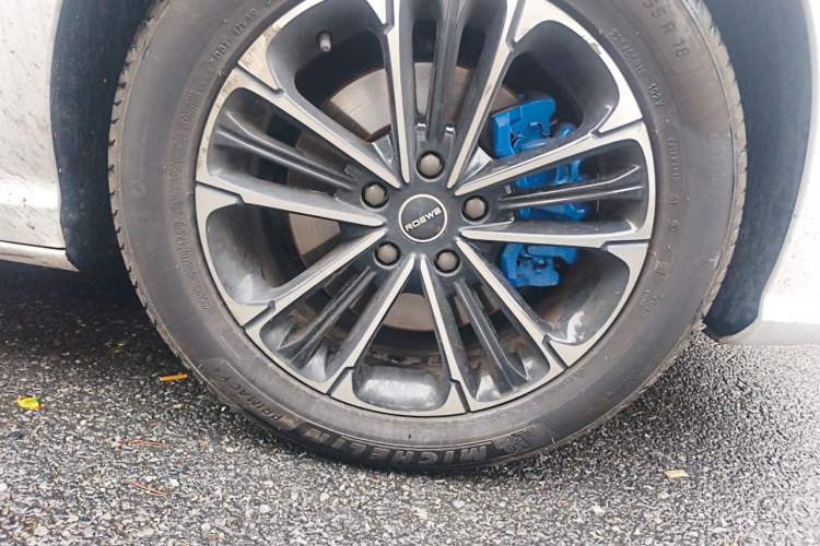 Used Roewe iMAX8 2021 400TGI Supreme Series Prestige Edition Right Front Wheel Hub