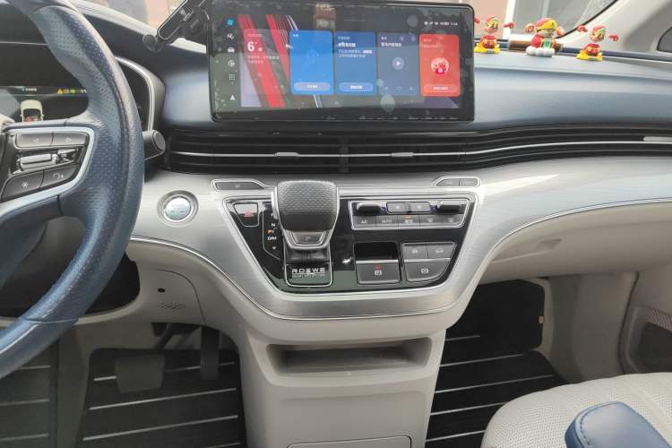 Used Roewe iMAX8 2021 400TGI Supreme Series Ultimate Edition Audio And AC Panel