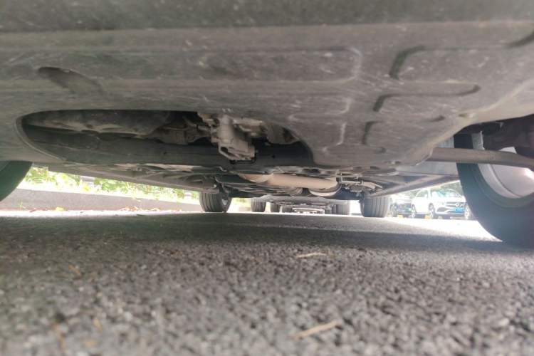 Used Roewe iMAX8 2021 400TGI Supreme Series Ultimate Edition Chassis Front Left